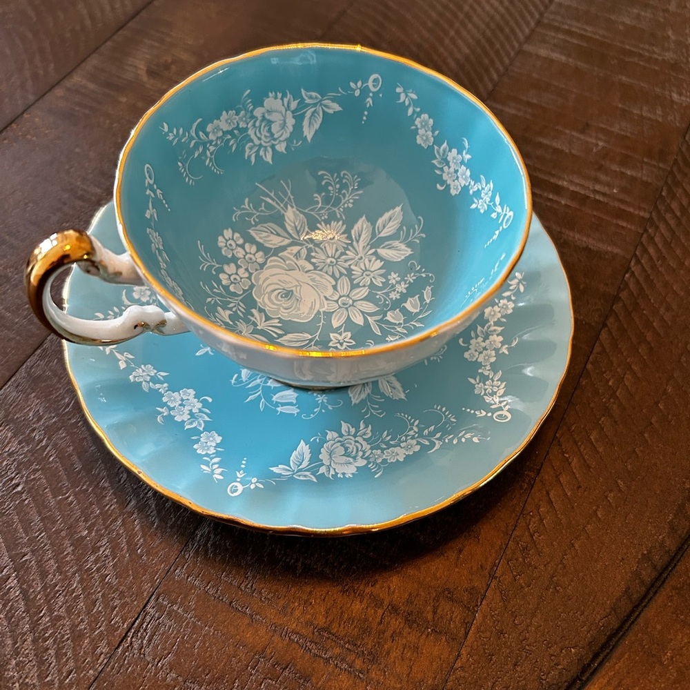 Aynsley Vintage Teacup and SaucerSet